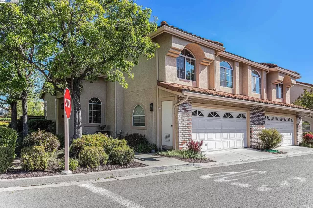 MLS: 41058856 Condo For Sale