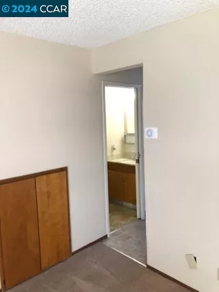 Photo #6: 41058972 Listing 