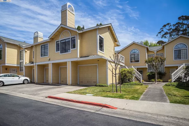 MLS: 41059037 Condo For Sale