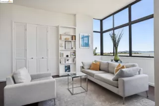 Photo #2: 41059169 Listing 