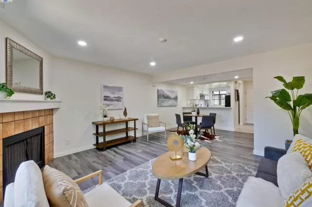 MLS: 41059227 Condo For Sale