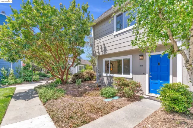 MLS: 41059228 Condo For Sale