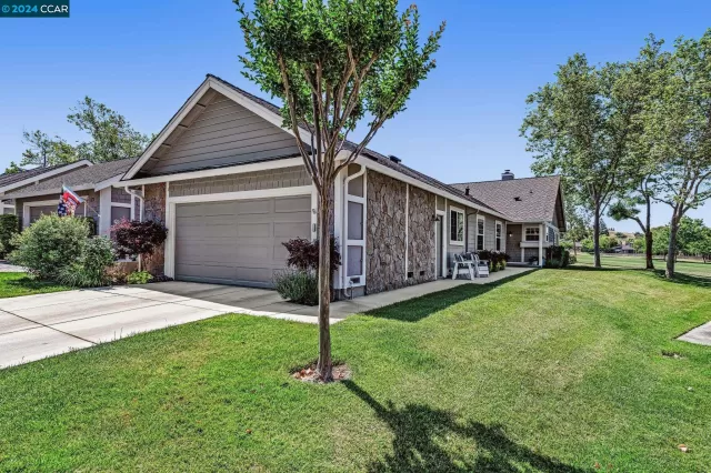 MLS: 41059299 Condo For Sale