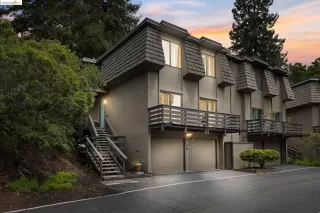 Click for more information on MLS # 41059361 : 82 CLAREWOOD LANE More Details about MLS # 41059361 : 82 CLAREWOOD LANE
