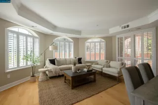 Photo #5: 41059399 Listing