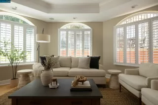 Photo #6: 41059399 Listing