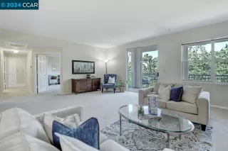 Photo #2: 41059532 Listing