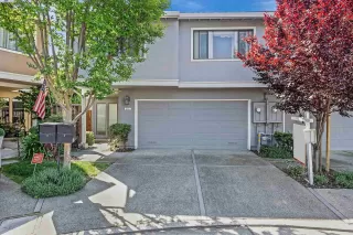 Click for more information on MLS # 41059558 : 575 BLUE JAY DR More Details about MLS # 41059558 : 575 BLUE JAY DR