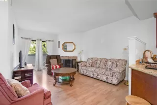 Photo #1: 41059600 Listing