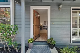 Photo #2: 41059628 Listing