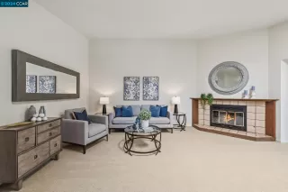 Photo #5: 41059628 Listing