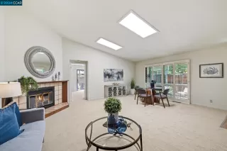 Photo #6: 41059628 Listing