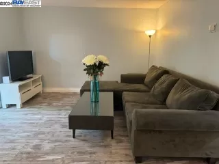 Photo #2: 41059704 Listing 