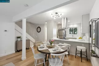 Photo #2: 41059779 Listing 