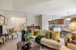 Photo #5: 41059800 Listing