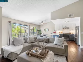 Photo #2: 41059811 Listing