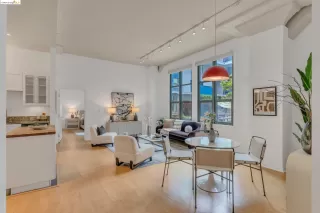 Photo #5: 41059936 Listing