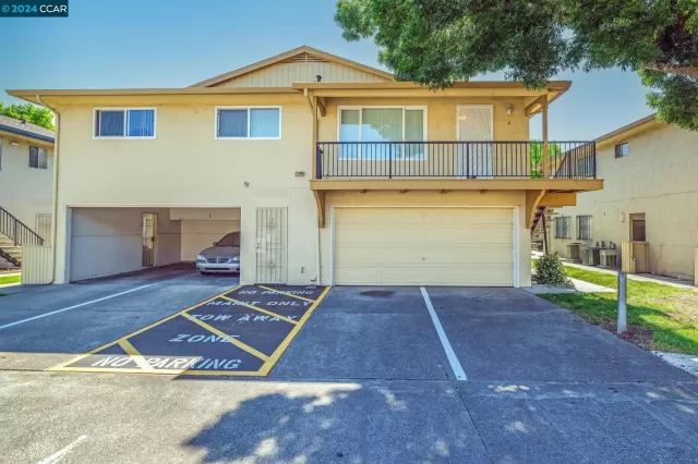 MLS: 41059939 Condo For Sale