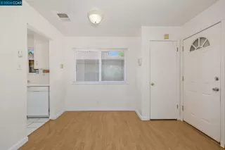 Photo #5: 41059939 Listing