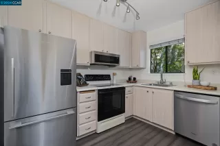 Photo #5: 41059952 Listing 