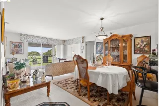 Photo #6: 41059954 Listing