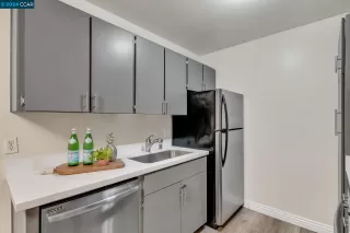 Photo #4: 41060040 Listing