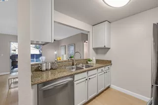 Photo #5: 41060064 Listing 