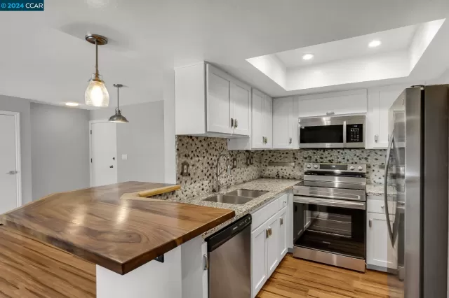 MLS: 41060073 Condo For Sale