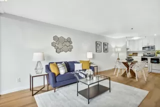 Photo #2: 41060085 Listing