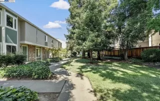 Photo #2: 41060102 Listing 
