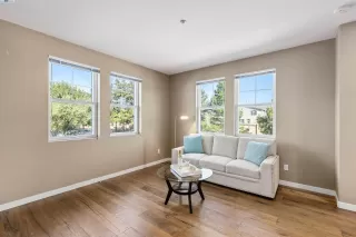 Photo #5: 41060160 Listing