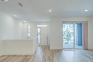 Photo #6: 41060184 Listing