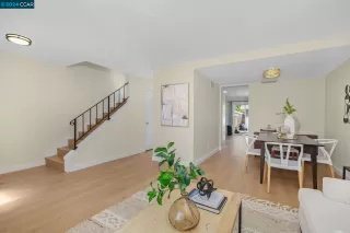 Photo #3: 41060199 Listing