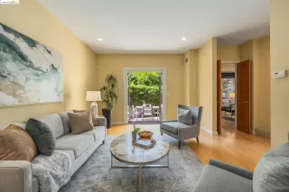 Photo #2: 41060217 Listing 