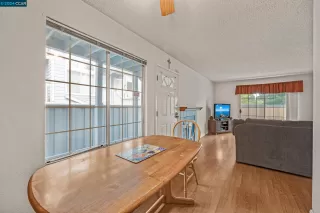 Photo #5: 41060232 Listing