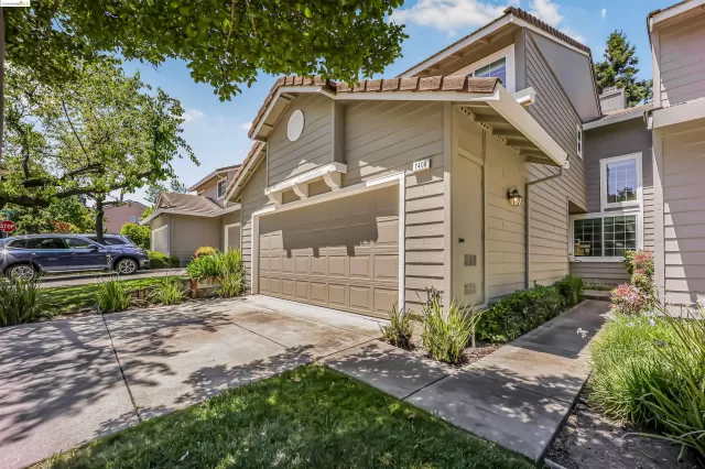 MLS: 41060316 Condo For Sale