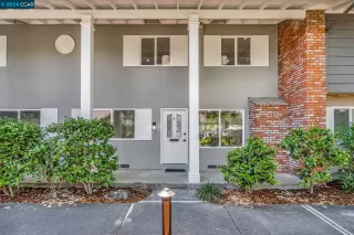 Photo #2: 41060379 Listing