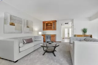 Photo #6: 41060448 Listing