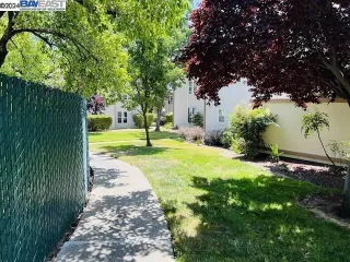 Photo #3: 41060469 Listing