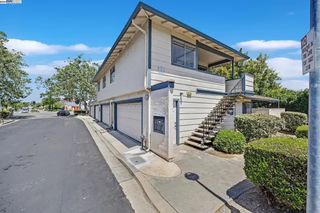 MLS: 41060532 Condo For Sale