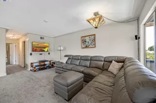 Photo #4: 41060532 Listing