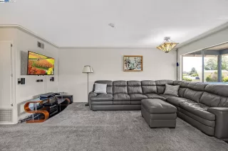 Photo #5: 41060532 Listing