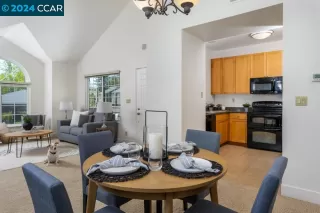 Photo #4: 41060560 Listing