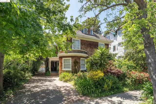 MLS: 41060567 Condo For Sale