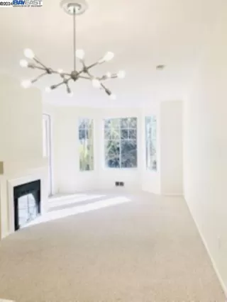 Photo #4: 41060569 Listing