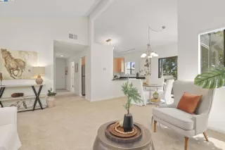 Photo #3: 41060571 Listing