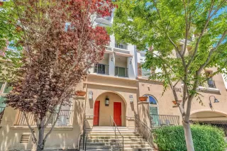 Photo #2: 41060592 Listing