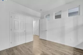 Photo #6: 41060598 Listing