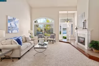 Photo #5: 41060601 Listing 