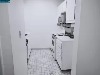 Photo #3: 41060637 Listing